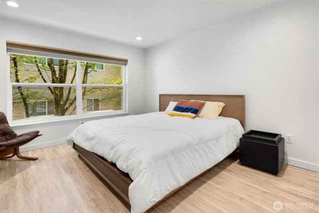 Property photo for 7600 Greenwood Avenue N #209, Seattle photo 5