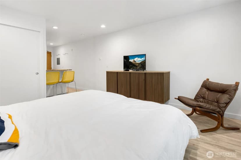 Property photo for 7600 Greenwood Avenue N #209, Seattle photo 8