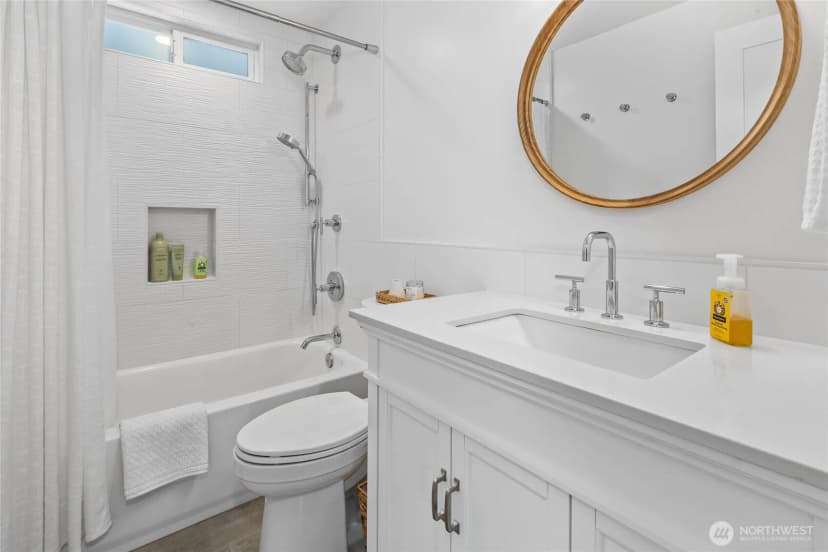 Property photo for 10112 Ne 68th Street Ne #4, Kirkland photo 20