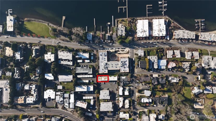Property photo for 10112 Ne 68th Street Ne #4, Kirkland photo 39