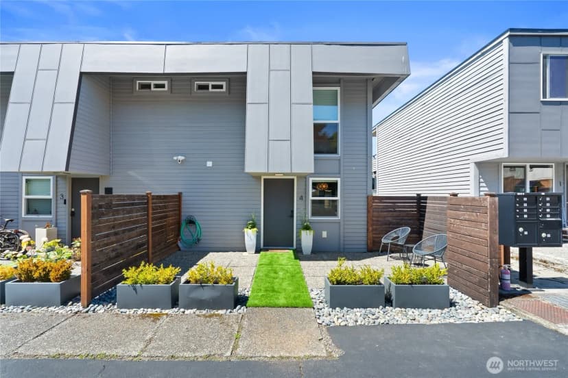 Property photo for 10112 Ne 68th Street Ne #4, Kirkland