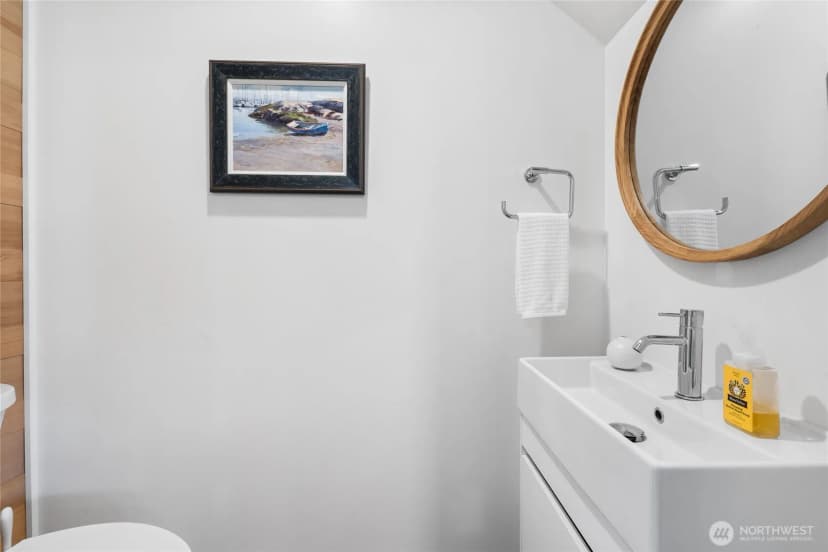 Property photo for 10112 Ne 68th Street Ne #4, Kirkland photo 18