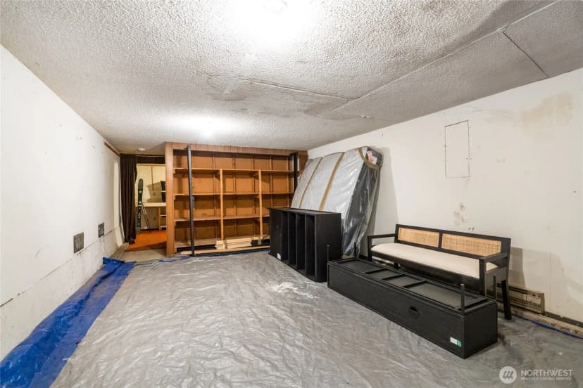 Property photo for 10112 Ne 68th Street Ne #4, Kirkland photo 36