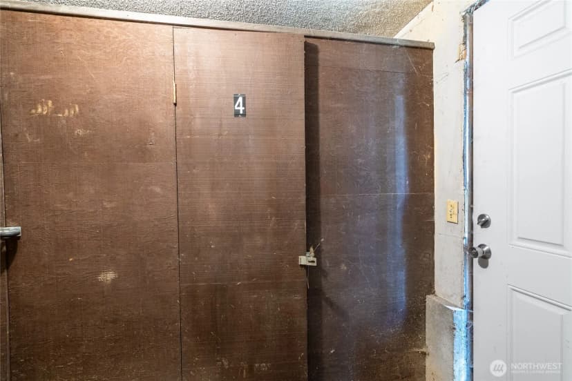 Property photo for 10112 Ne 68th Street Ne #4, Kirkland photo 37