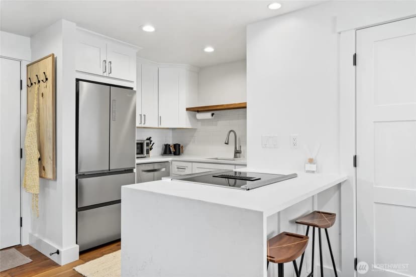 Property photo for 10112 Ne 68th Street Ne #4, Kirkland photo 15