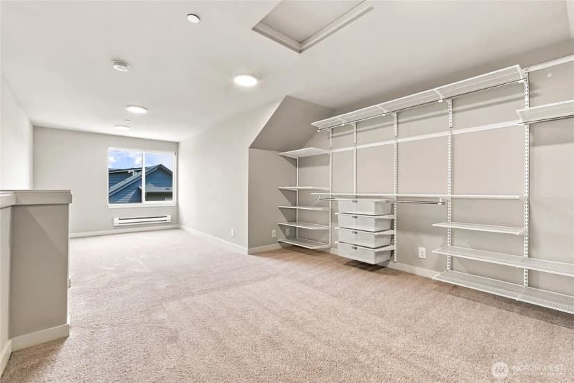 Property photo for 1946 Newport Way Nw #16, Issaquah photo 16
