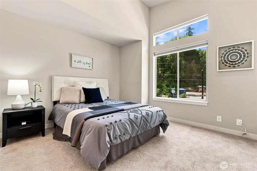 Property photo for 1946 Newport Way Nw #16, Issaquah photo 10