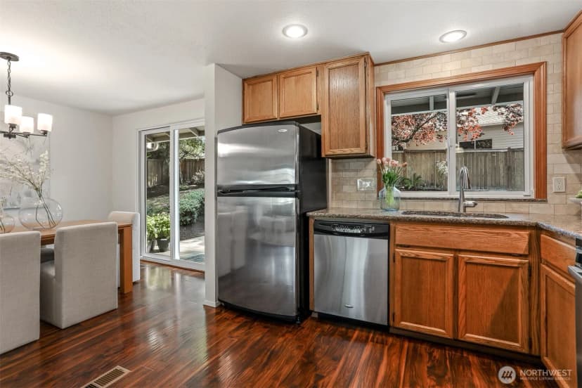 Property photo for 14855 Se 10th Place, Bellevue photo 14