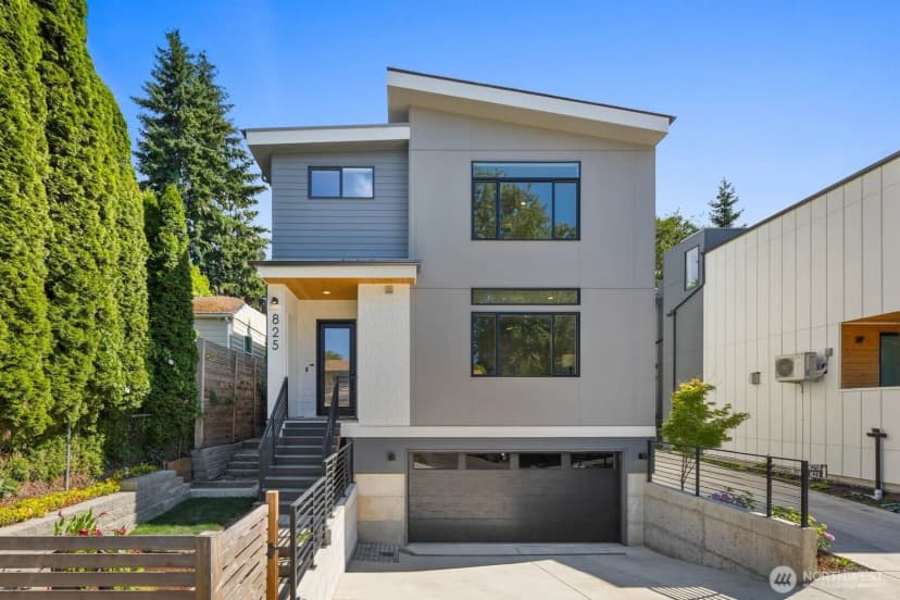 Property photo for 825 Ne 105th Street, Seattle