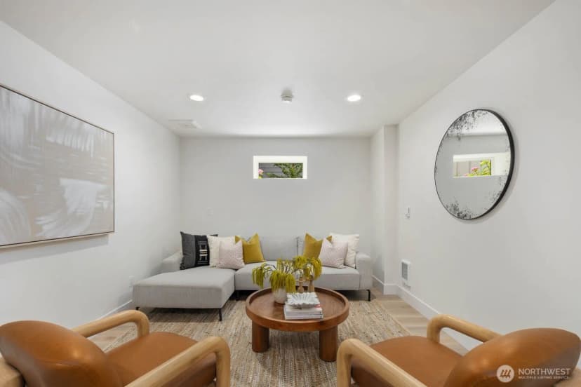 Property photo for 825 Ne 105th Street, Seattle photo 24