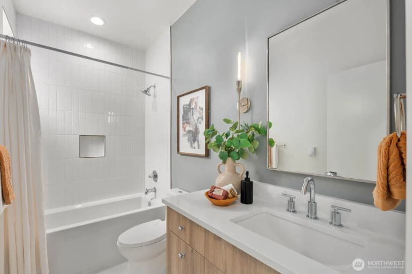 Property photo for 825 Ne 105th Street, Seattle photo 22