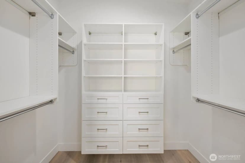Property photo for 825 Ne 105th Street, Seattle photo 16