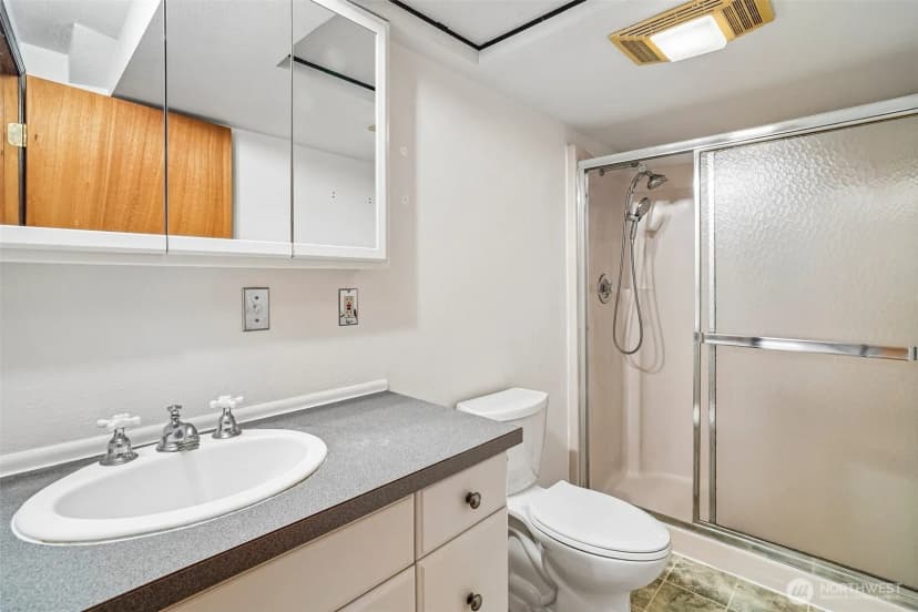Property photo for 28400 16th Avenue S, Federal Way photo 20