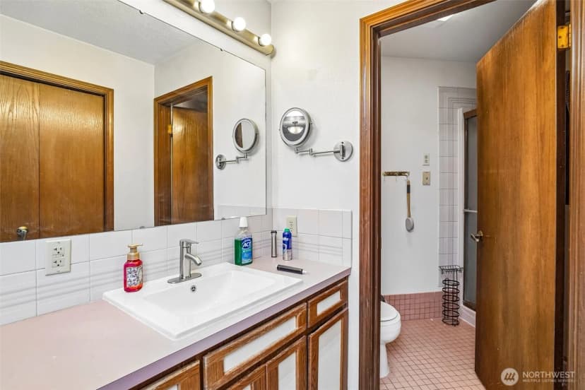 Property photo for 28400 16th Avenue S, Federal Way photo 18