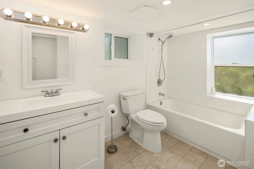 Property photo for 3943 S Orcas Street, Seattle photo 24