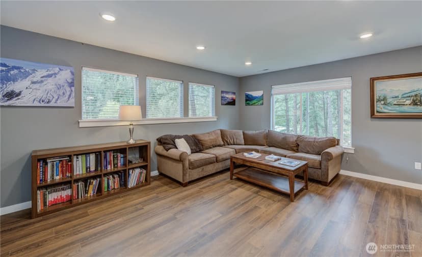 Property photo for 10010 Eagle Creek Road, Leavenworth photo 16