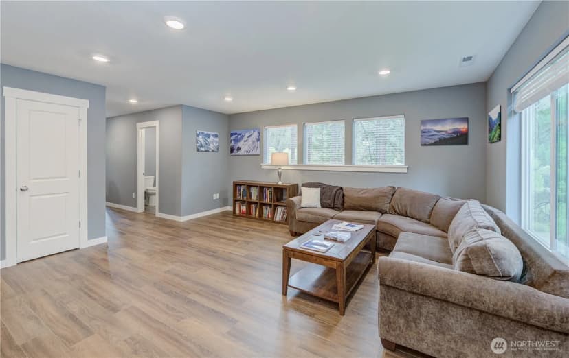 Property photo for 10010 Eagle Creek Road, Leavenworth photo 17