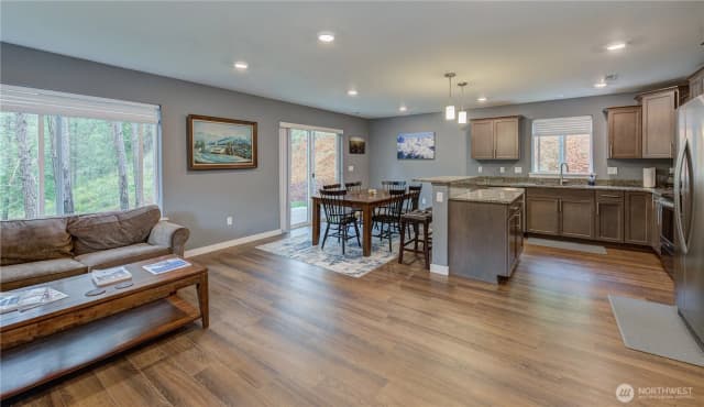 Property photo for 10010 Eagle Creek Road, Leavenworth photo 3