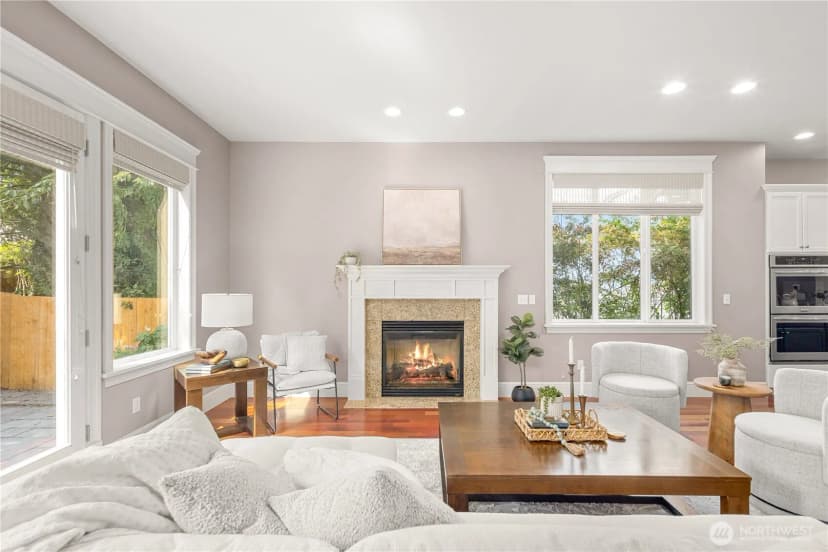 Property photo for 4047 Willams Avenue W, Seattle photo 6