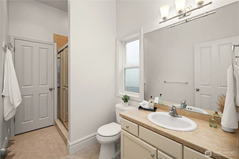 Property photo for 4047 Willams Avenue W, Seattle photo 21