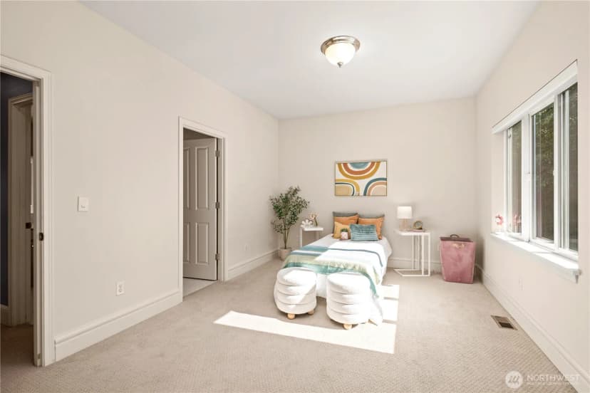 Property photo for 4047 Willams Avenue W, Seattle photo 23