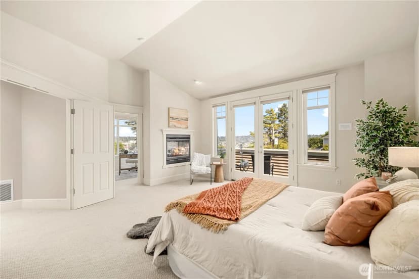 Property photo for 4047 Willams Avenue W, Seattle photo 26