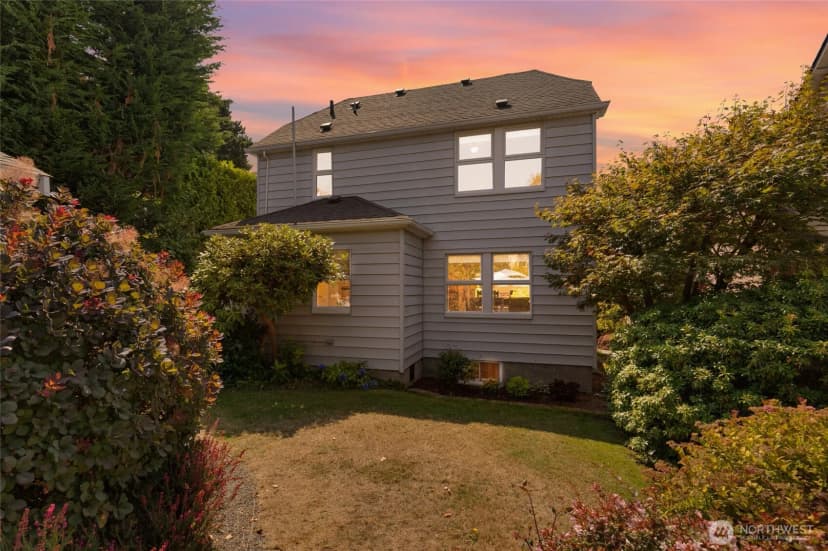Property photo for 2910 W Crockett Street, Seattle photo 38