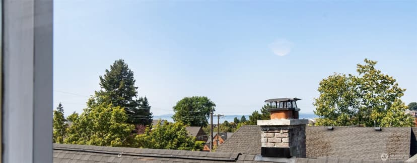 Property photo for 2910 W Crockett Street, Seattle photo 20