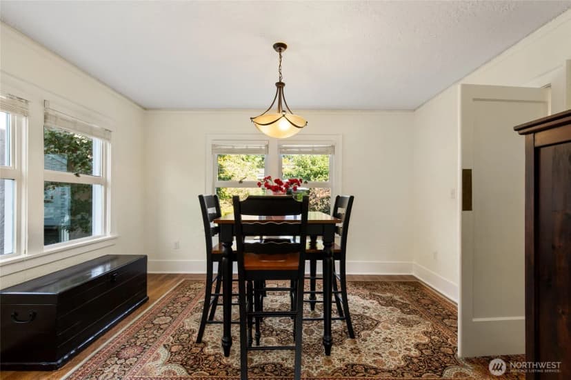 Property photo for 2910 W Crockett Street, Seattle photo 11
