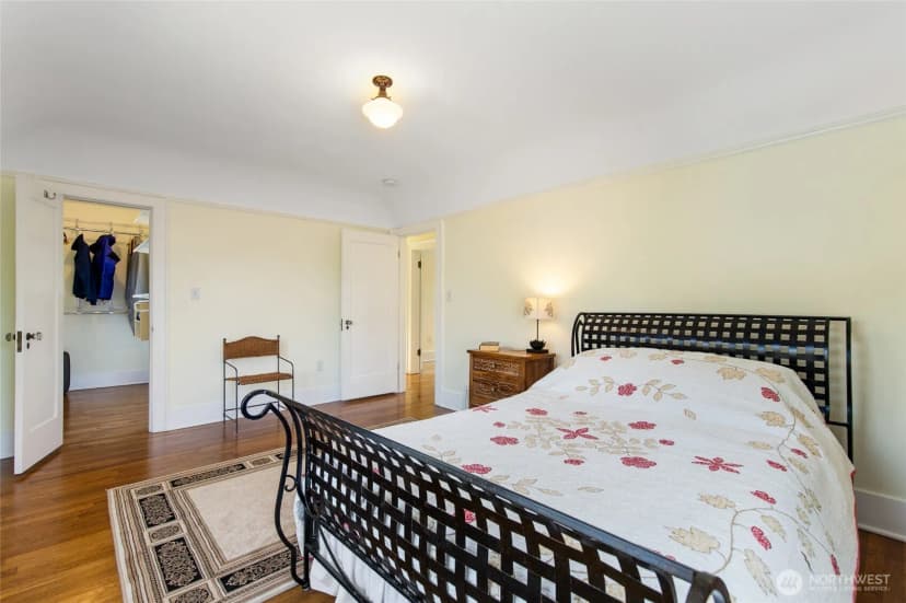 Property photo for 2910 W Crockett Street, Seattle photo 24
