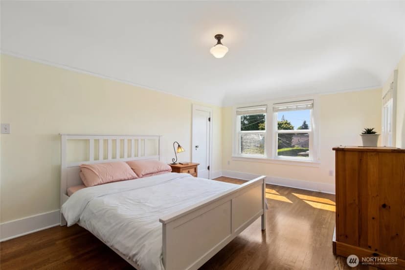 Property photo for 2910 W Crockett Street, Seattle photo 19