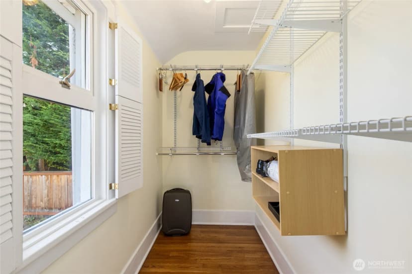 Property photo for 2910 W Crockett Street, Seattle photo 25