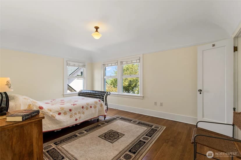 Property photo for 2910 W Crockett Street, Seattle photo 23