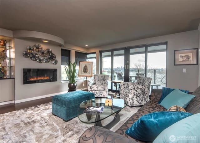 Property photo for 2040 Waverly Place N #301, Seattle photo 4