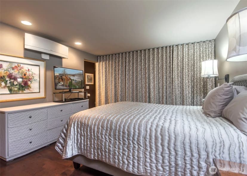 Property photo for 2040 Waverly Place N #301, Seattle photo 19