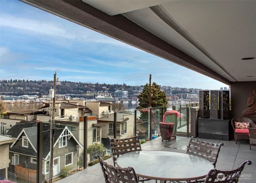Property photo for 2040 Waverly Place N #301, Seattle photo 29