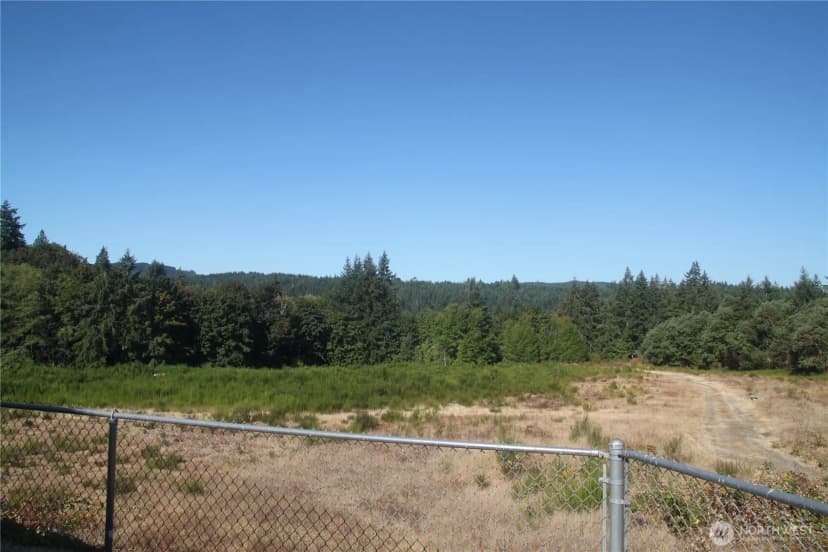 Property photo for 102 Sereno Circle Drive, Bremerton photo 4