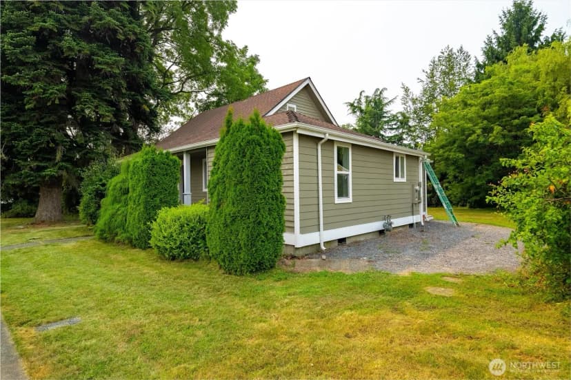 Property photo for 811 Nooksack Avenue, Nooksack photo 33