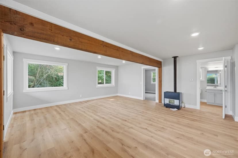 Property photo for 811 Nooksack Avenue, Nooksack photo 5