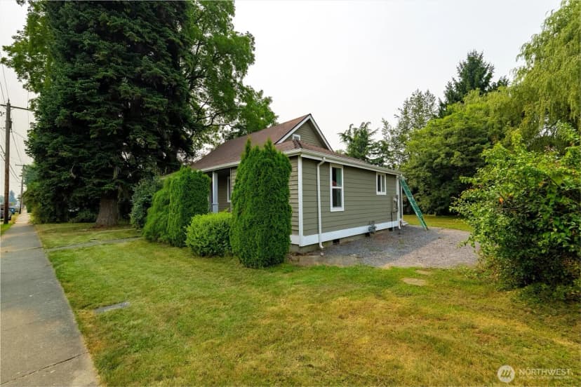 Property photo for 811 Nooksack Avenue, Nooksack photo 32