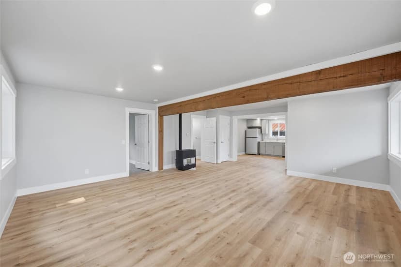 Property photo for 811 Nooksack Avenue, Nooksack photo 3