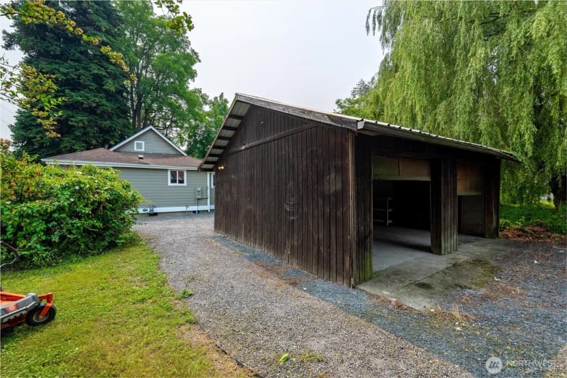 Property photo for 811 Nooksack Avenue, Nooksack photo 34