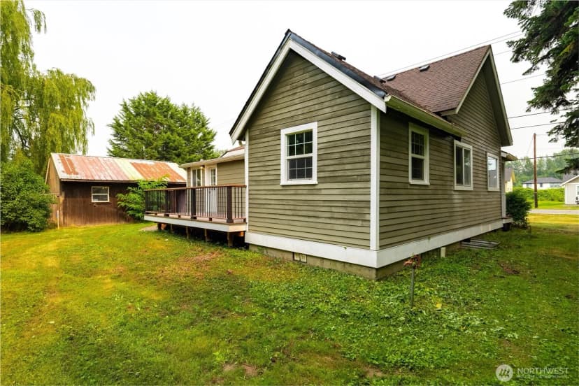 Property photo for 811 Nooksack Avenue, Nooksack photo 39
