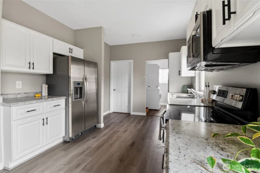 Property photo for 2415 Cedar Street #a, Everett photo 9