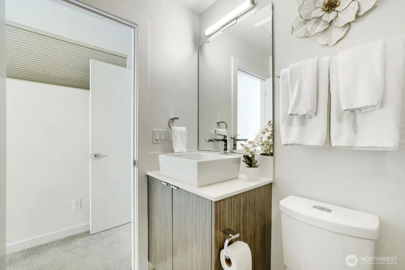 Property photo for 10413 Alderbrook Place Nw, Seattle photo 19