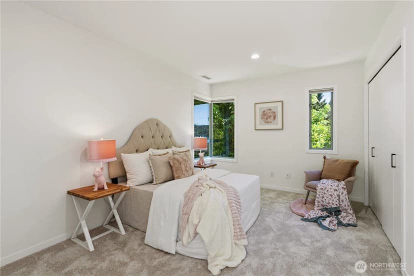 Property photo for 7432 E Mercer Wy, Mercer Island photo 34