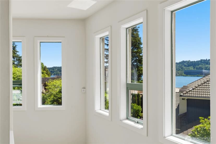 Property photo for 7432 E Mercer Wy, Mercer Island photo 38