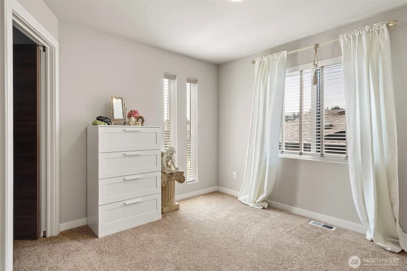 Property photo for 5311 48th Street W, University Place photo 14