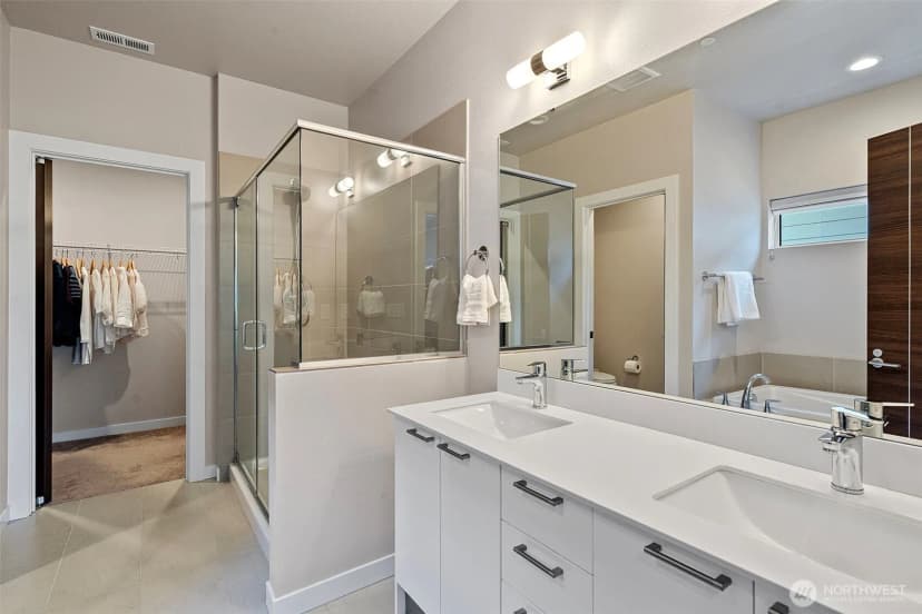 Property photo for 5311 48th Street W, University Place photo 13