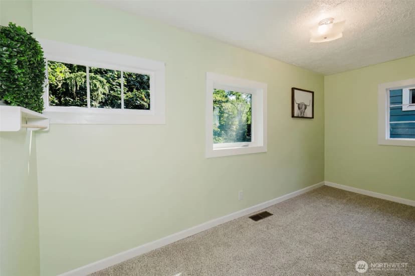 Property photo for 918 Taylor Street E, Port Orchard photo 23